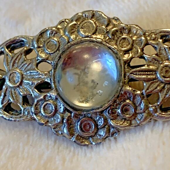 Vintage Antique-Style Floral Filigree Brooch with Glass Cabochon Silver Tone - Picture 2 of 8